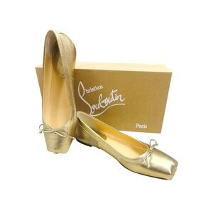 ✨Christian Louboutin Paris Mamadrague Napa Laminata Gold Flats✨